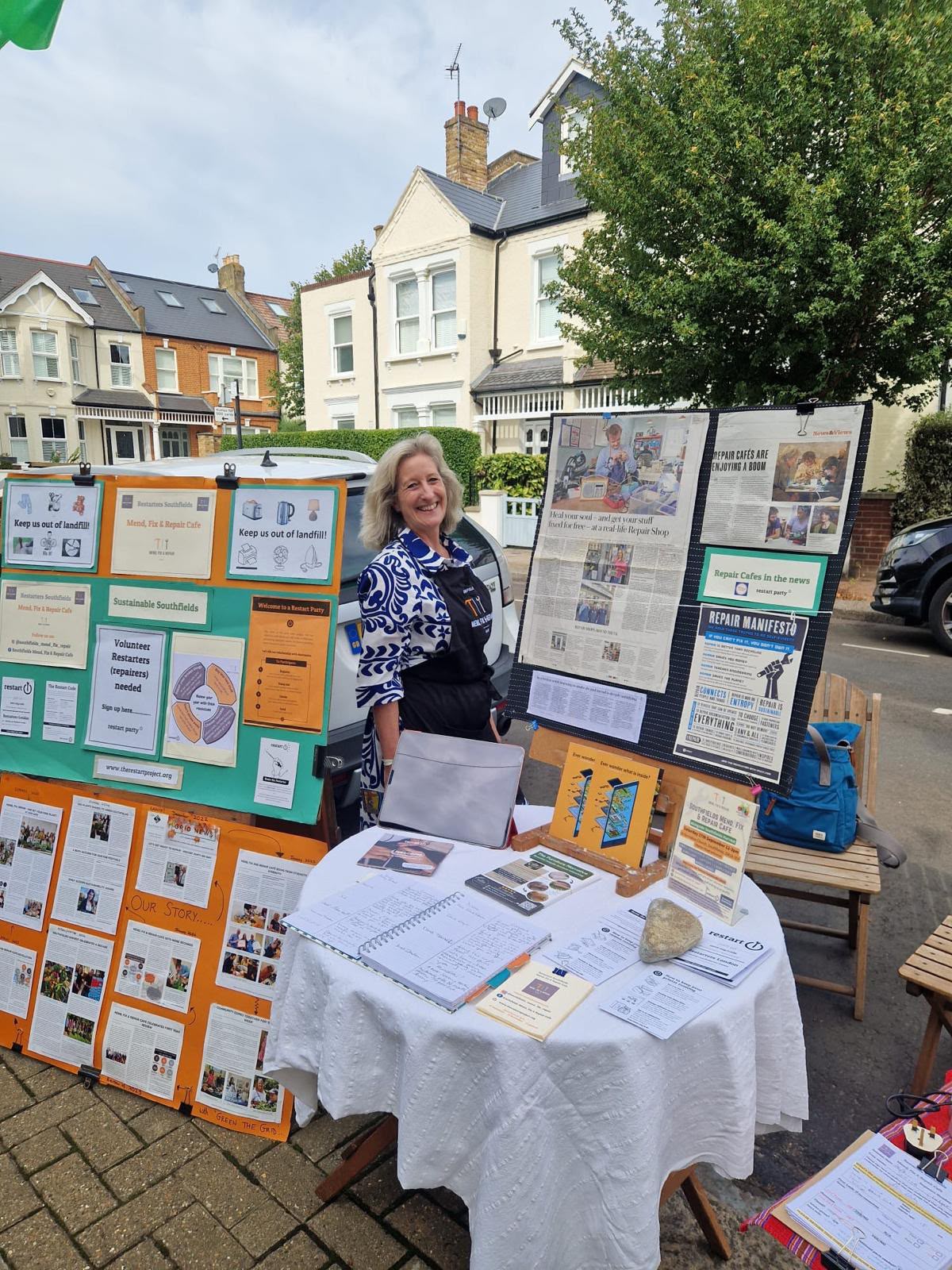 Southfields Recycle More and Mend, Fix & Repair Cafe info booth